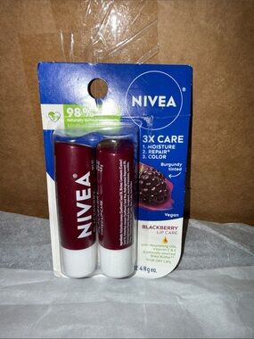 NIVEA Blackberry Lip Care Balm Duo - Burgundy Tint